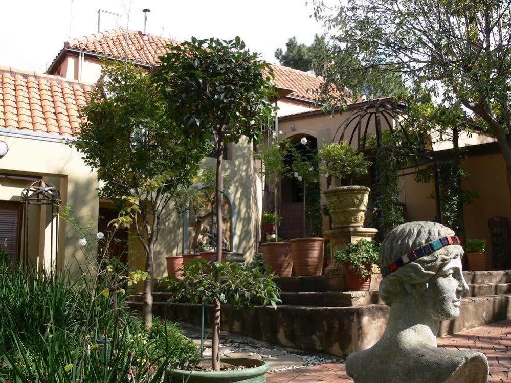 Bohemian Guesthouse - Pretoria-Noord Exterior foto